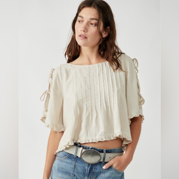 Free People Tops - Free People NWT Lilia Pintuck Top size L
